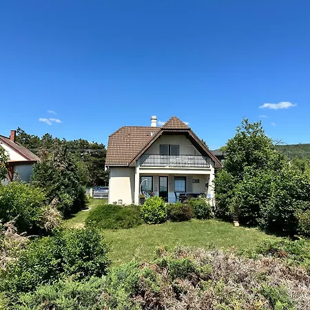 Pacsirta Сasa de vacaciones